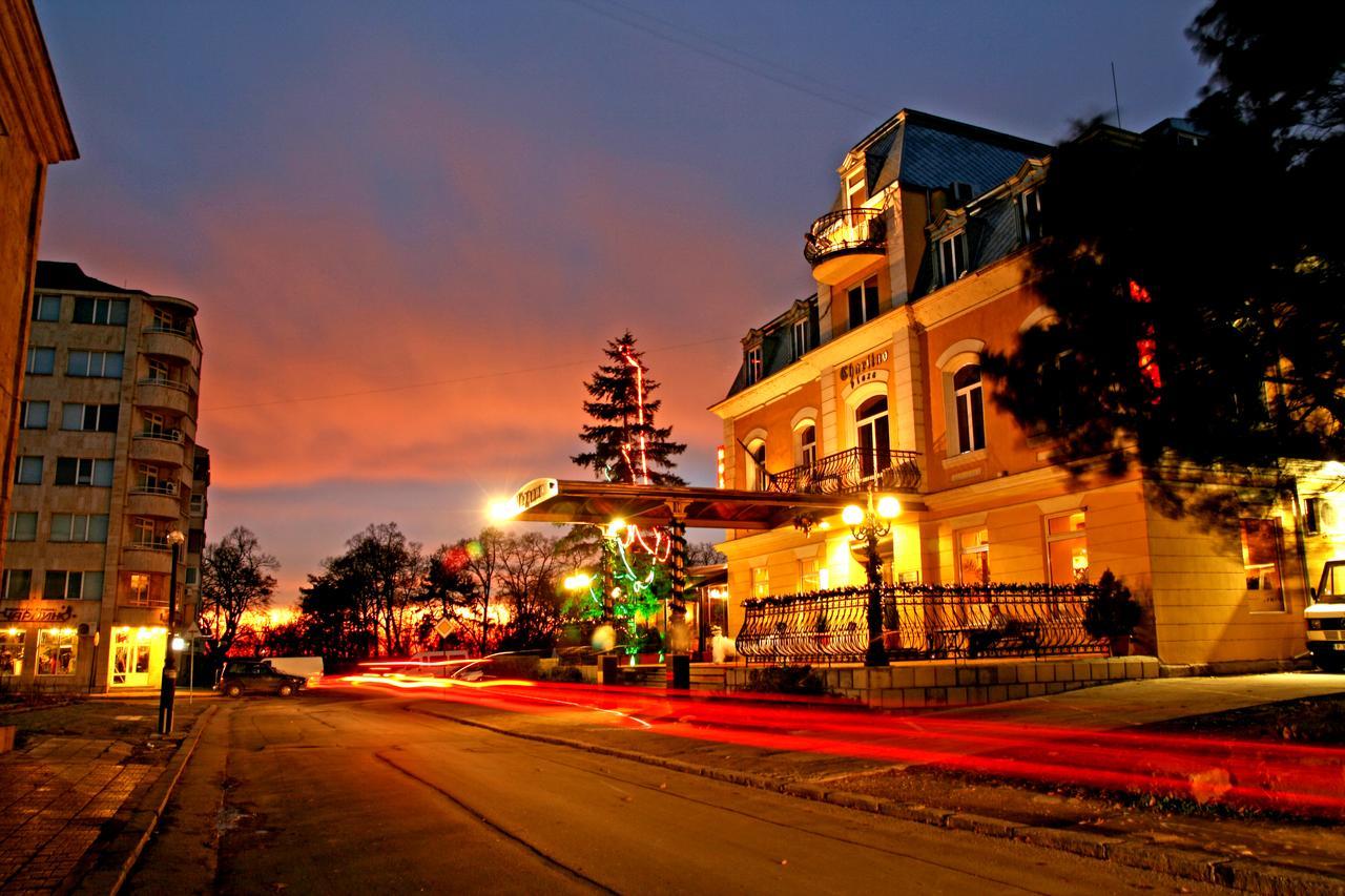 Hotel Charlino Plaza Ruse Exterior foto